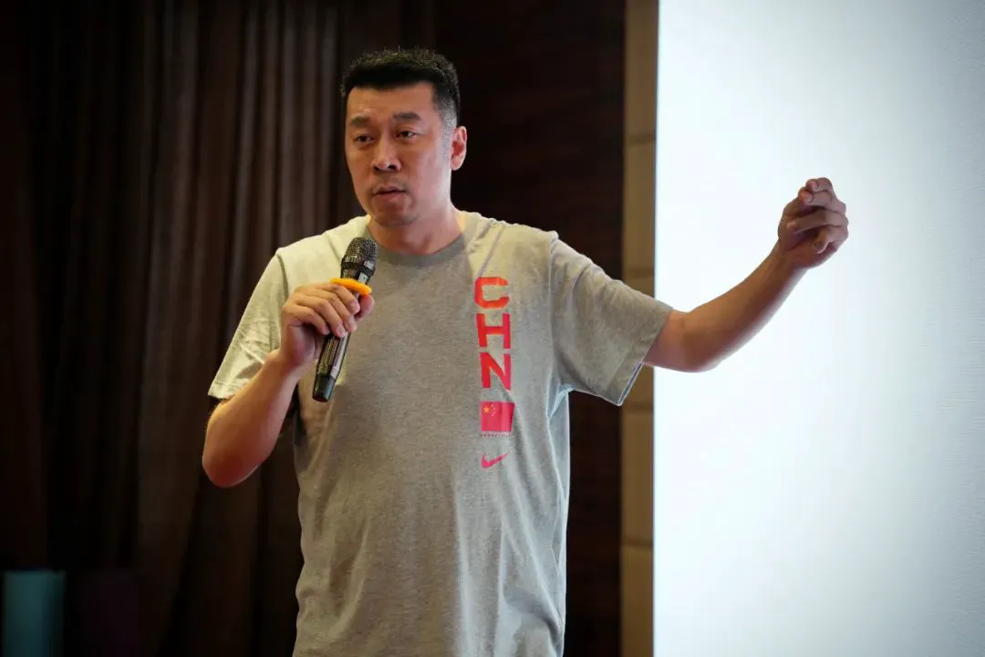 制定篮球交流计划以促进个人技能发展的方法_1